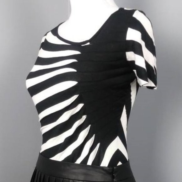 New York & Company Stretch Striped Top Size Small - Picture 2 of 8